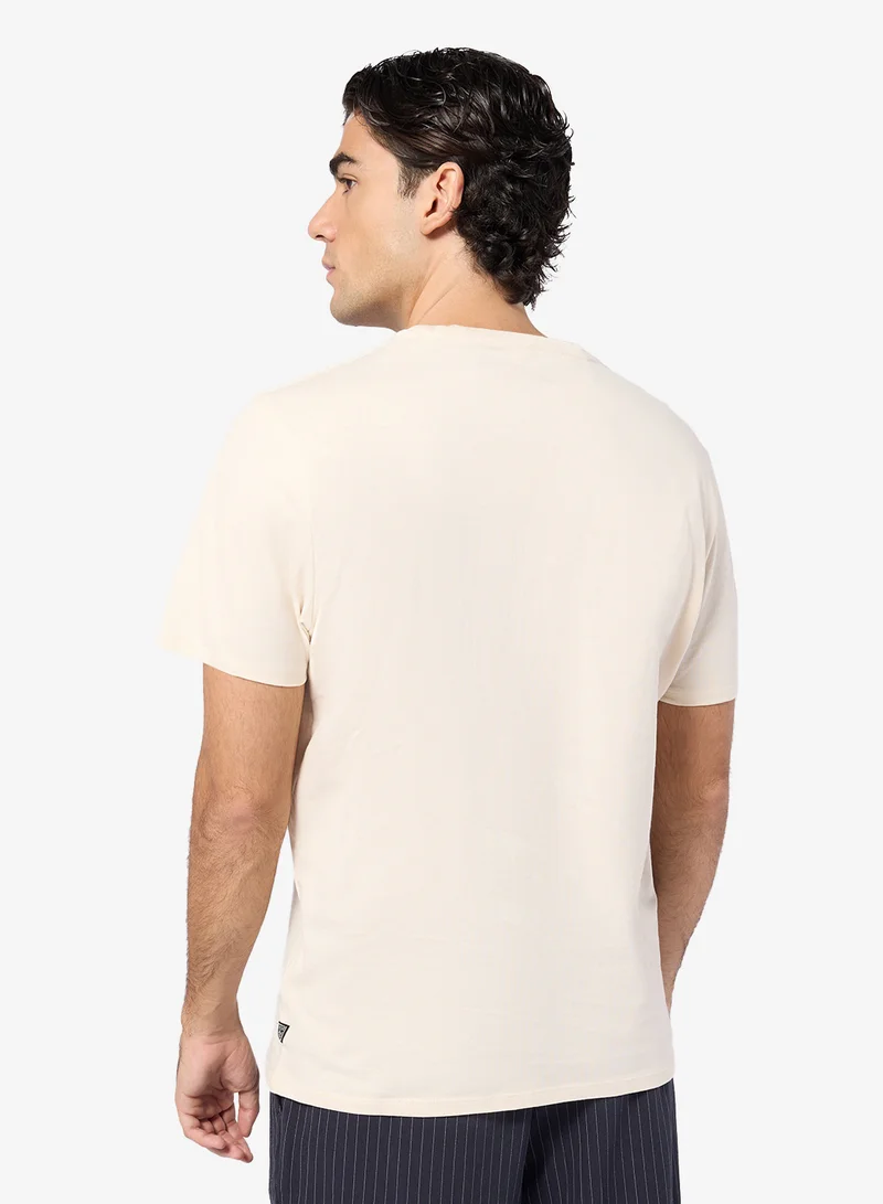 GUESS Short Sleeve Painted Triangle Tee